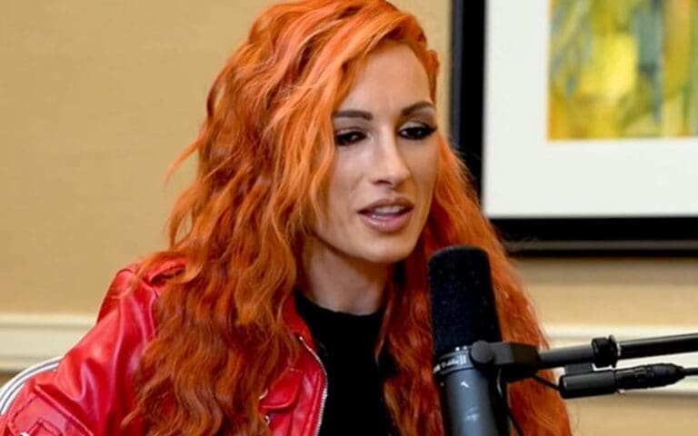 Becky Lynch Reveals Genuine Thoughts on Ronda Rousey Refusing to Tap Out at WrestleMania 35