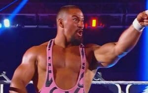 Screen Glitches Interrupt Bron Breakker Match on 4/26 WWE SmackDown