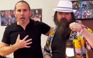 Matt Hardy Links Up With Bray Wyatt Cosplayer at Wrestling Convention