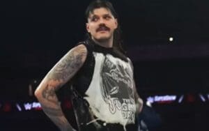 Dominik Mysterio Shows Incredible Disrespect to Rey Mysterio During WWE Live Event