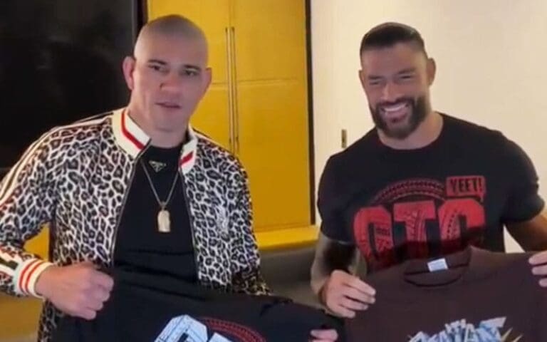 Roman Reigns and Alex Pereira Swap Shirts in Unexpected Backstage Moment at 11/8 WWE SmackDown