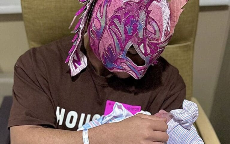 Dragon Lee Welcomes His Newborn Daughter