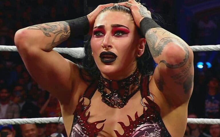 Women's World Title Match Ends In Controversial Fashion During 3/31 WWE RAW