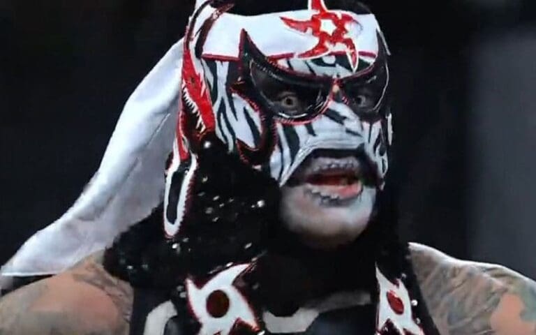 Vikingo Arrives To Help Penta Qualify For Money in the Bunk During 5/26 WWE RAW