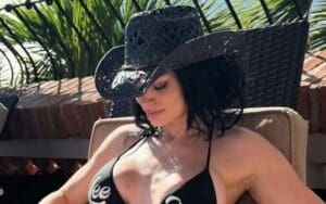 Former AEW Star Saraya Stuns in Bikini While Vacationing in Mexico With Friends