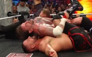 CM Punk Pulls Out All The Stops To Retain World Heavyweight Title During 1/5 WWE RAW CM Punk Pulls Out All The Stops To Retain World Heavyweight Title During 1/5 WWE RAW