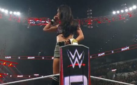 AJ Lee Overcomes Bayley To Retain Women's IC Title During 3/16 WWE RAW