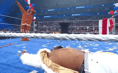Sami Zayn Uses Gingerbread Man Disguise To Crash Trick Williams' US Title Celebration During 4/24 WWE SmackDown