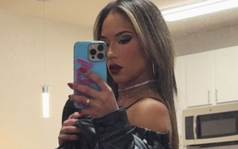 Lola Vice Fuels Main Roster Call-Up Talk With Cryptic Gear Photo