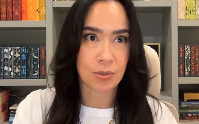 AJ Lee Reveals She Hid Bipolar Diagnosis Throughout WWE Career